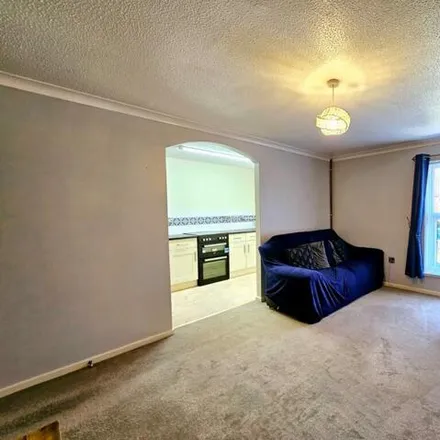 Image 3 - West End View, Cayton, YO11 3SP, United Kingdom - Apartment for sale