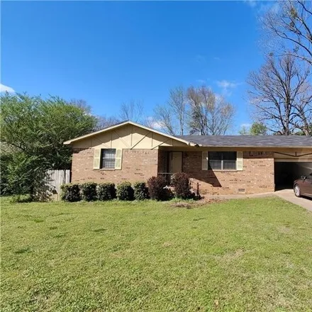 Image 4 - 4 Sears Street, Clarksville, AR 72830, USA - House for sale