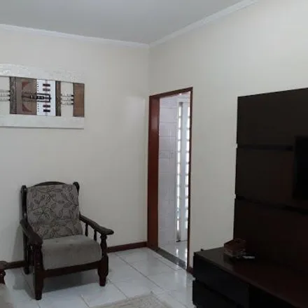 Buy this 3 bed house on Rua Benedicto A de Araújo in Campos de São José, São José dos Campos - SP