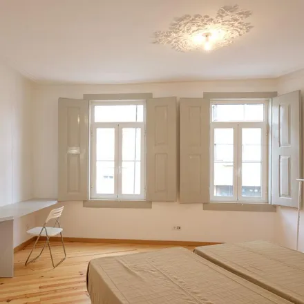 Rent this 3 bed apartment on Taj Indian Italian in Rua dos Oleiros 18, 3000-607 Coimbra