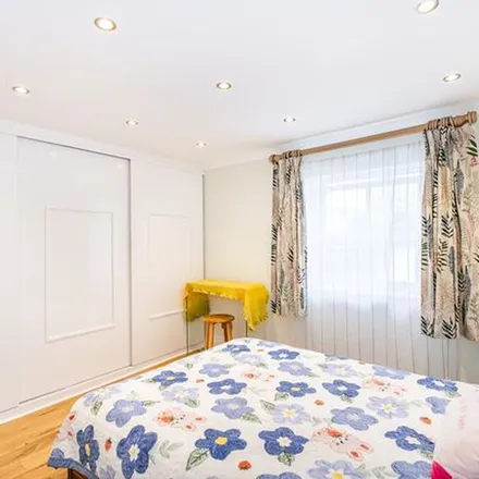 Rent this 2 bed apartment on Goodge Street in London, W1T 2ES