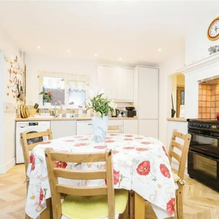 Image 5 - Walmer Close, London, RM7 8QJ, United Kingdom - House for sale