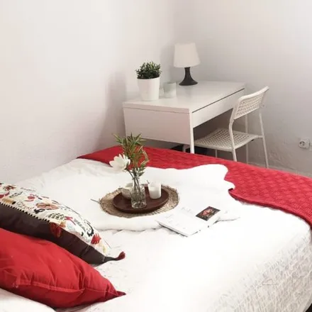 Rent this 15 bed room on Calle Preciados in 42, 28013 Madrid