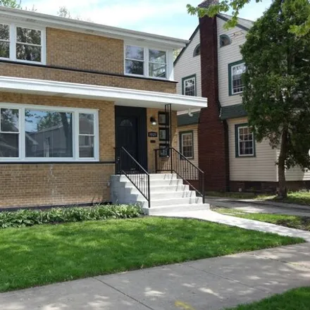 Buy this 4 bed house on 10121-10123 South Lafayette Avenue in Chicago, IL 60628