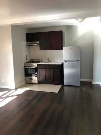 Rent this studio apartment on 60 S Munn