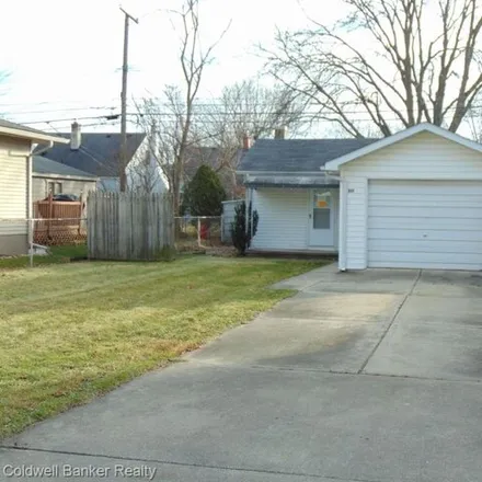 Buy this 1 bed house on 347 Tecumseh Street in Clawson, MI 48017