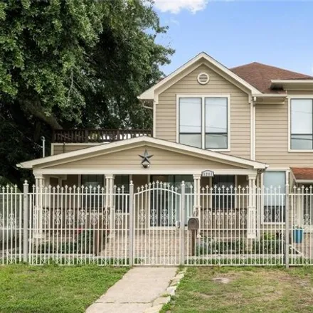 Image 5 - 1383 Hamblen Street, Houston, TX 77009, USA - House for sale