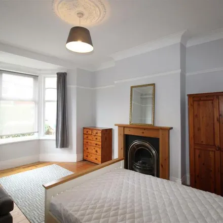 Image 2 - Biddlestone Road, Newcastle upon Tyne, NE6 5SP, United Kingdom - Apartment for rent