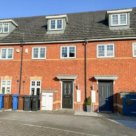 Buy this 3 bed townhouse on 32 Abbeyfield Close in Cheadle Hulme, SK3 8EH
