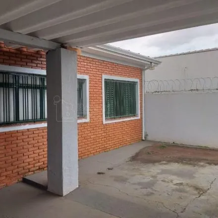 Buy this 3 bed house on Avenida Benedito de Arruda Falcão in Jardim Arco Íris, Araraquara - SP