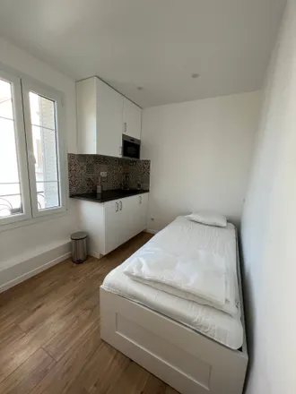Rent this 1 bed apartment on 19 Place du Commerce in 75015 Paris, France