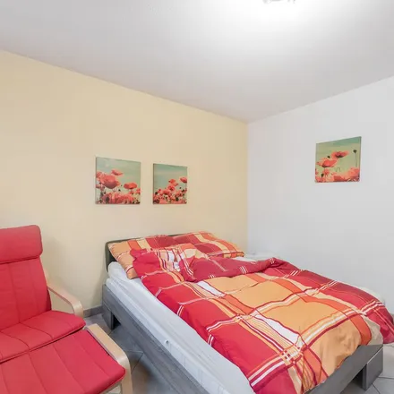 Rent this 2 bed apartment on Kleine Straße in 21075 Hamburg, Germany
