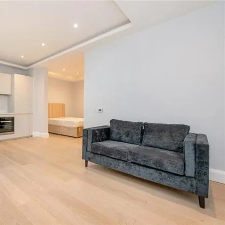 Buy this studio loft on 41 Clanricarde Gardens in London, W2 4JH