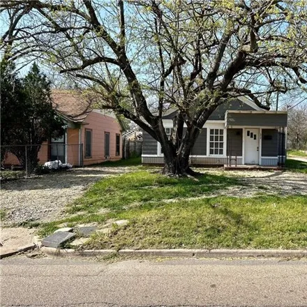 Buy this 4 bed house on 1942 North 18th Street in Waco, TX 76707