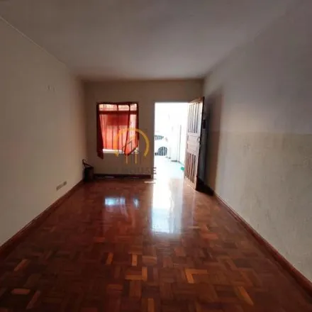Buy this 2 bed house on Rua das Rosas 600 in Mirandópolis, São Paulo - SP