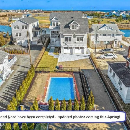Rent this 5 bed apartment on 56 Ocean Avenue in Manasquan, Monmouth County