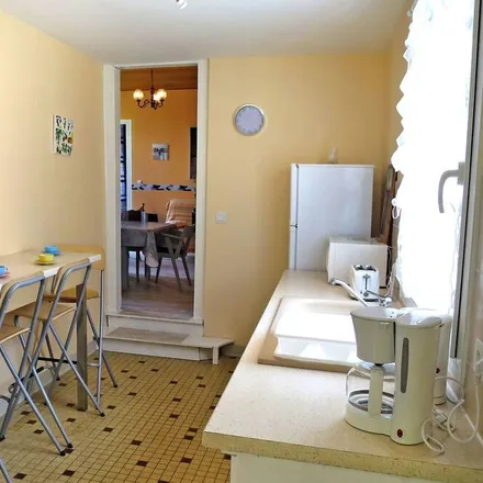 Rent this 2 bed duplex on 33340 Lesparre-Médoc