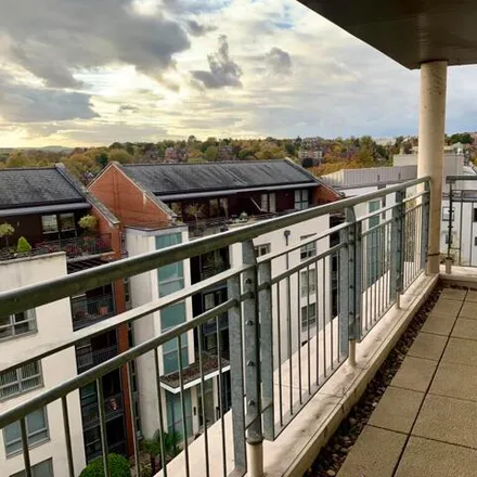 Rent this 2 bed room on The Arena in Standard Hill, Nottingham