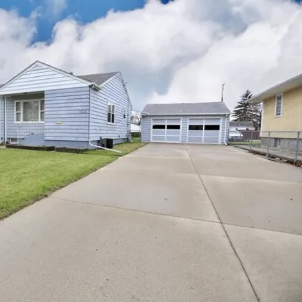 Buy this 2 bed house on 1742 South 3rd Street in Aberdeen, SD 57401