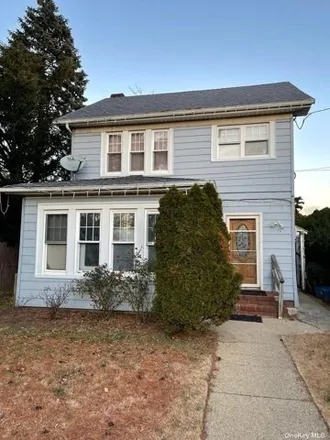 Buy this 3 bed house on 12 Washington Court in Village of Hempstead, NY 11550