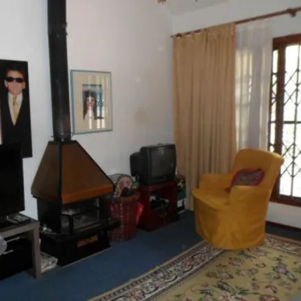 Buy this 2 bed house on Rua Doutor Mário Totta in Camaquã, Porto Alegre - RS