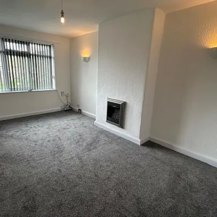 Image 5 - Eastway, West Timperley, M33 4DX, United Kingdom - Apartment for rent