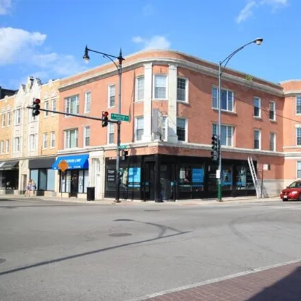 Rent this 3 bed apartment on 4401-4403 North Clark Street in Chicago, IL 60640