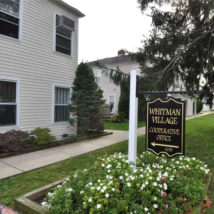 Buy this 1 bed condo on 280 Lowndes Avenue in Huntington Station, NY 11746