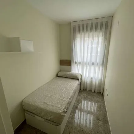 Image 3 - Carrer de Vicente Tormo Alfonso (Cardióleg), 2, 46015 Valencia, Spain - Apartment for rent
