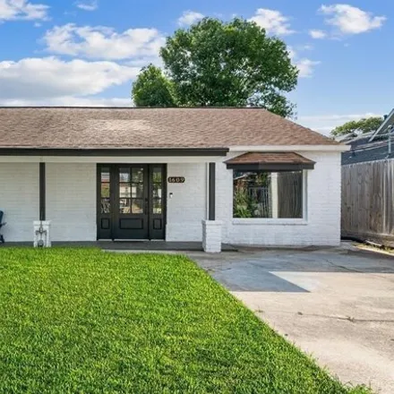 Buy this 3 bed house on 1613 Tabor Street in Houston, TX 77009