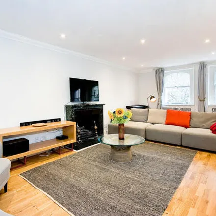 Rent this 3 bed house on 50 Ennismore Gardens in London, SW7 1AF