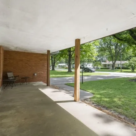 Image 3 - 1925 S Link Ave, Springfield, Missouri, 65804 - House for sale