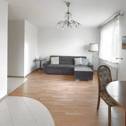 Rent this 4 bed apartment on Piastowska 85 in 80-363 Gdańsk, Poland