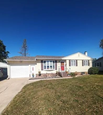 Buy this 3 bed house on 2624 20th Avenue North in Fort Dodge, IA 50501