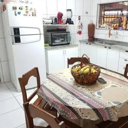 Buy this 2 bed house on Rua Conselheiro Justino in Campestre, Santo André - SP