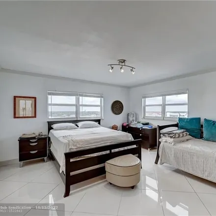 Image 2 - 400 North Surf Road, Hollywood, FL 33019, USA - Condo for sale