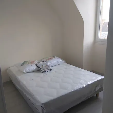 Rent this 1 bed apartment on Hôtel de Ville d'Abbeville in Rue du Maréchal Foch, 80100 Abbeville