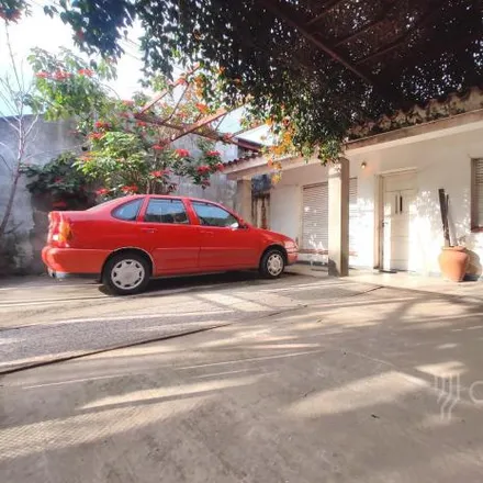 Buy this 3 bed house on Lavaisse 1551 in Unión y Trabajo, Santa Fe