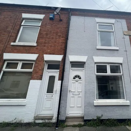 Rent this 2 bed townhouse on Vernon Road in Leicester, LE2 8ET