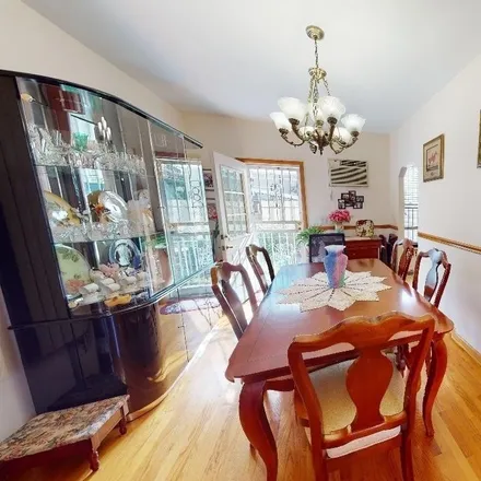 Image 7 - 25-27 21st Street, New York, NY 11102, USA - Townhouse for sale