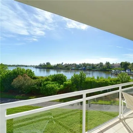 Buy this 1 bed condo on The Resort at Longboat Key Club in 220 Sands Point Road, Longboat Key