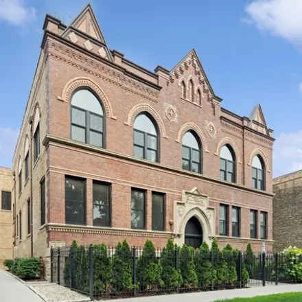 Buy this 4 bed condo on 913 North Hoyne Avenue in Chicago, IL 60622