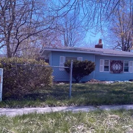 Buy this 2 bed house on 640 Patterson Avenue in Bay City, MI 48706