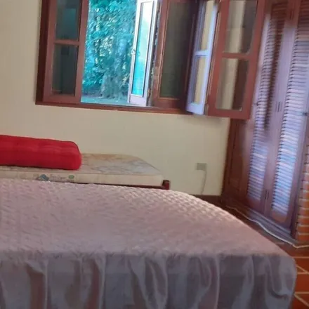 Rent this 4 bed townhouse on Ibiúna in Região Metropolitana de Sorocaba, Brazil