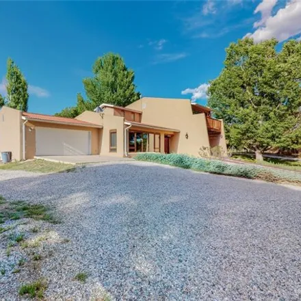 Image 4 - Los Bustos Lane, Espanola, NM 87567, USA - House for sale