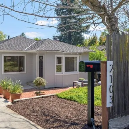 Buy this 2 bed house on 2103 Santa Cruz Avenue in West Menlo Park, San Mateo County