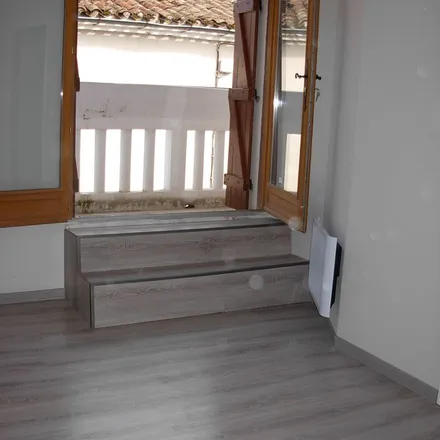 Rent this 2 bed apartment on 1184 Route d'Ayet in 47400 Tonneins, France