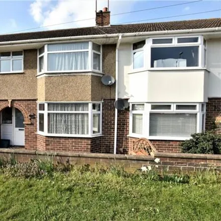 Rent this 3 bed townhouse on Fairway in Northampton, NN2 7JY