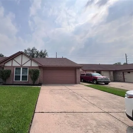 Rent this 3 bed house on 18019 Glenledi Drive in Harris County, TX 77084