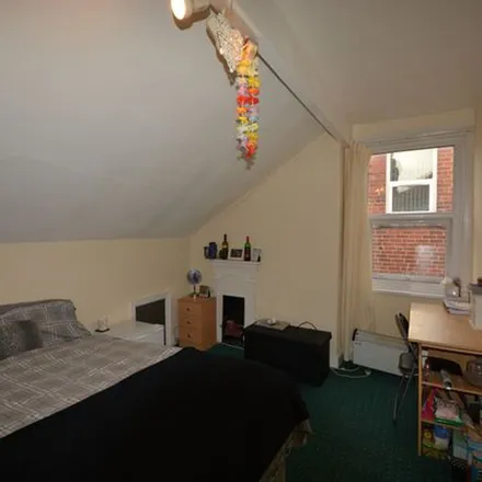 Rent this 6 bed townhouse on St. Michael's Terrace in Leeds, LS6 3BQ